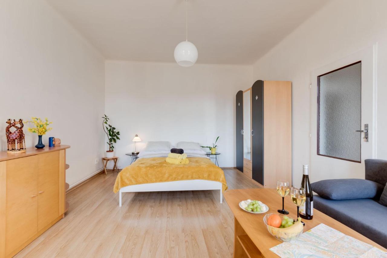 Sunshine Apartment Near The City Center براغ المظهر الخارجي الصورة