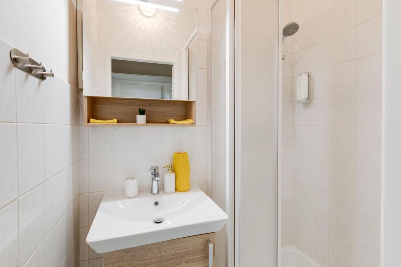 Sunshine Apartment Near The City Center براغ المظهر الخارجي الصورة