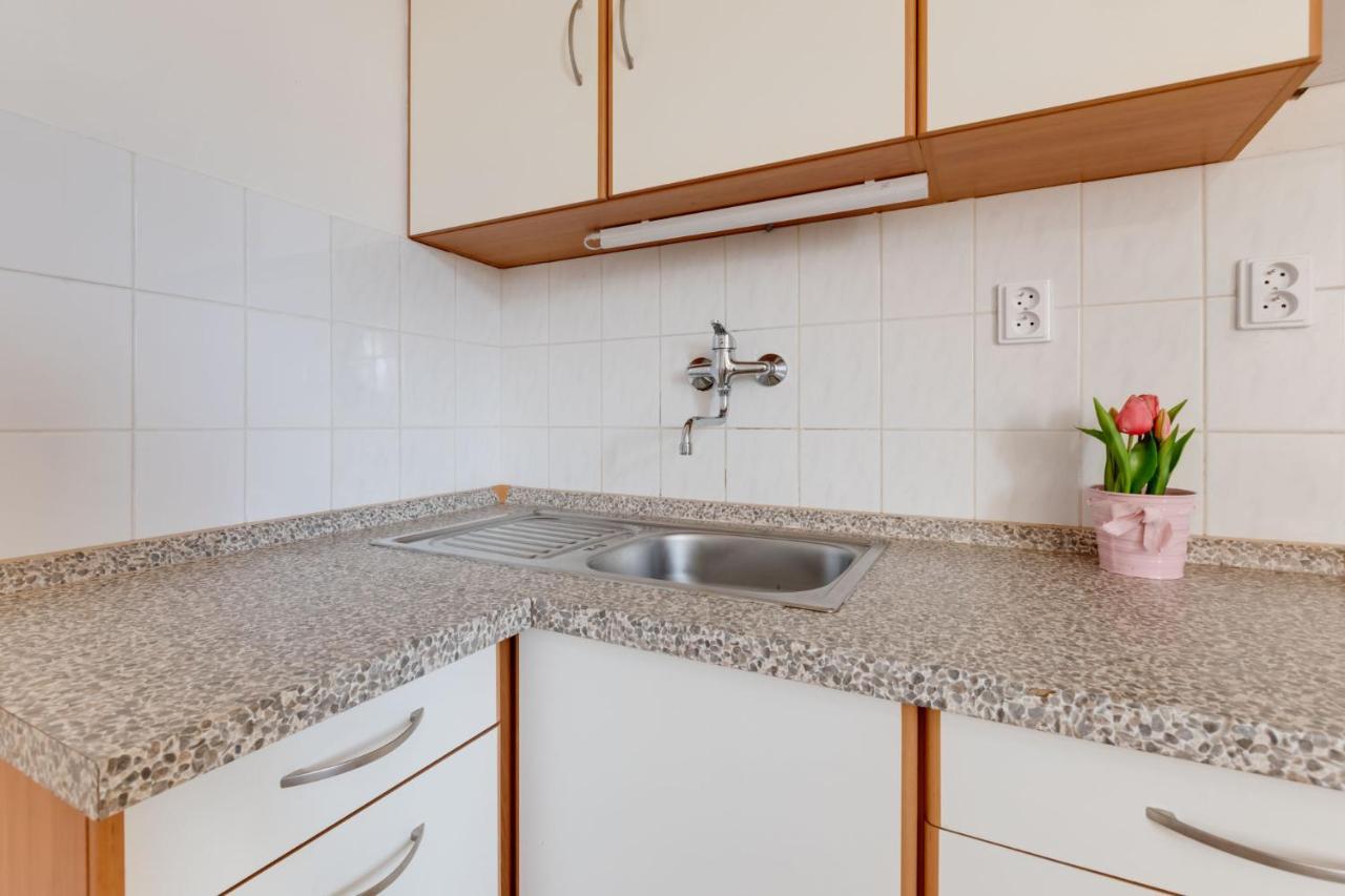 Sunshine Apartment Near The City Center براغ المظهر الخارجي الصورة