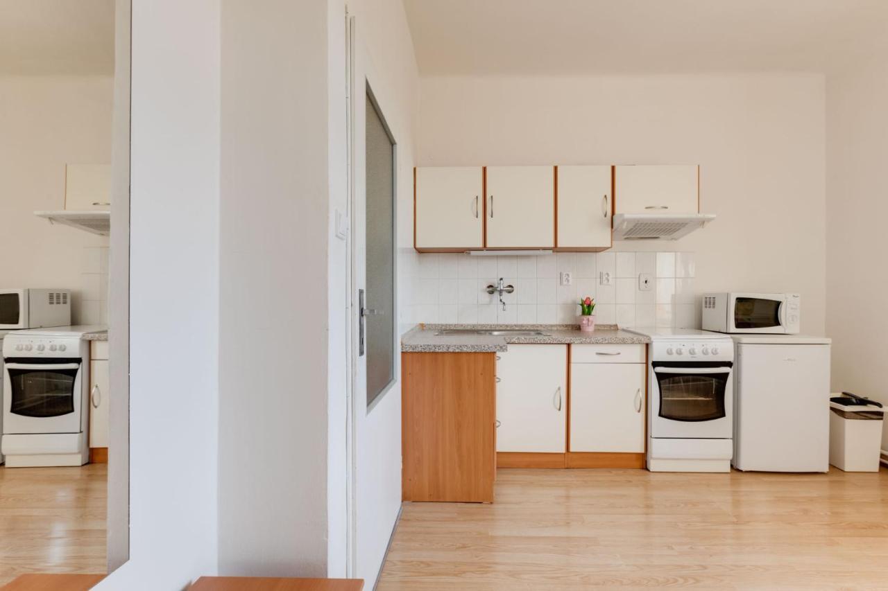 Sunshine Apartment Near The City Center براغ المظهر الخارجي الصورة