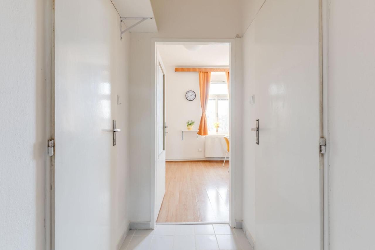 Sunshine Apartment Near The City Center براغ المظهر الخارجي الصورة