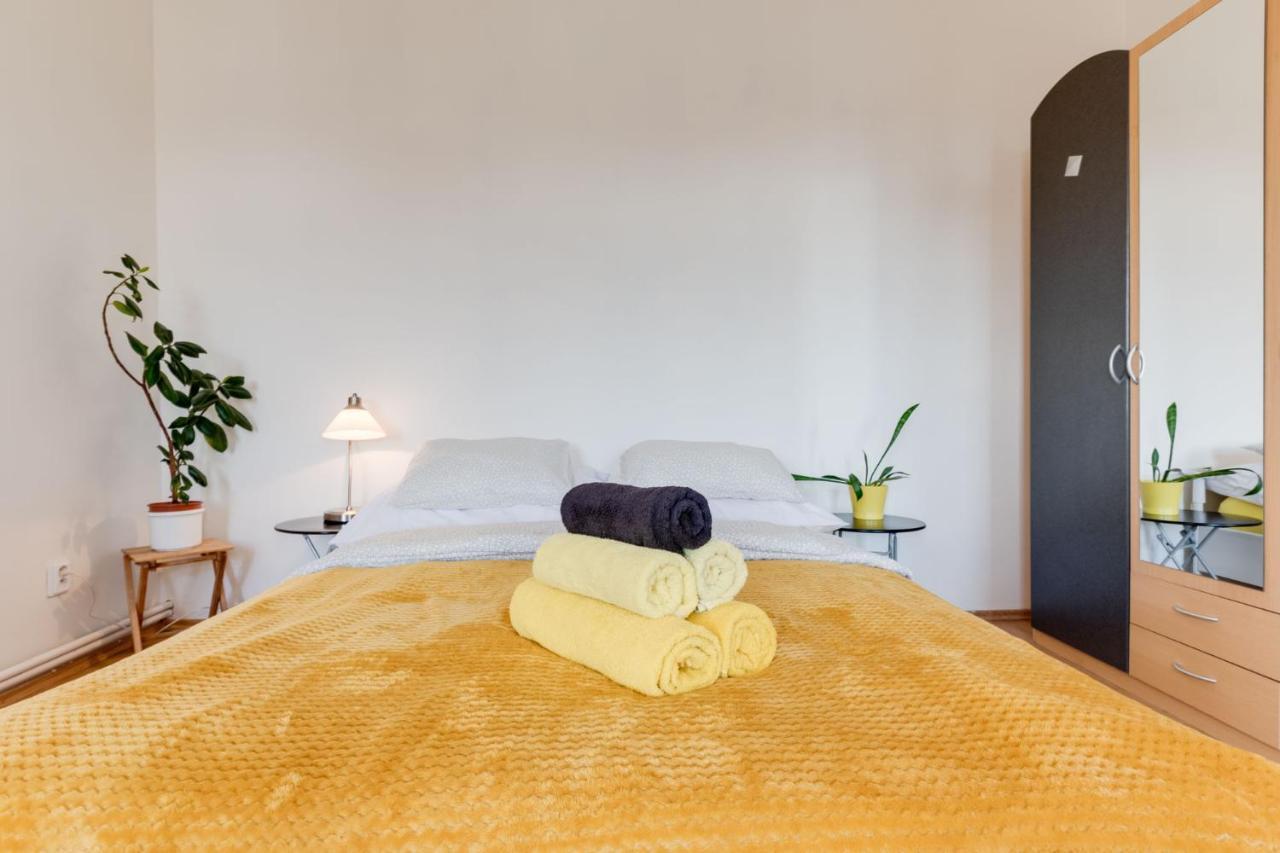 Sunshine Apartment Near The City Center براغ المظهر الخارجي الصورة