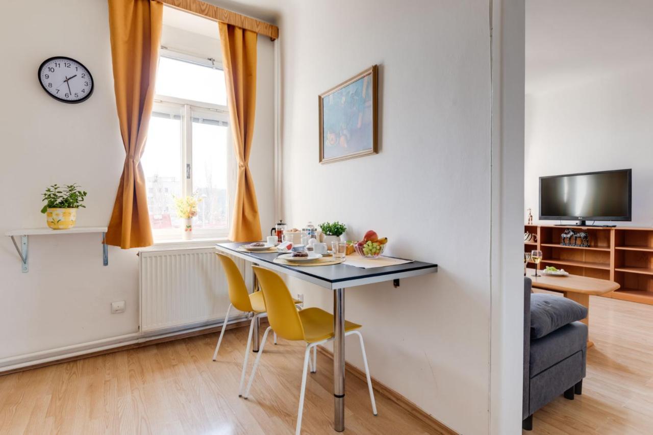 Sunshine Apartment Near The City Center براغ المظهر الخارجي الصورة